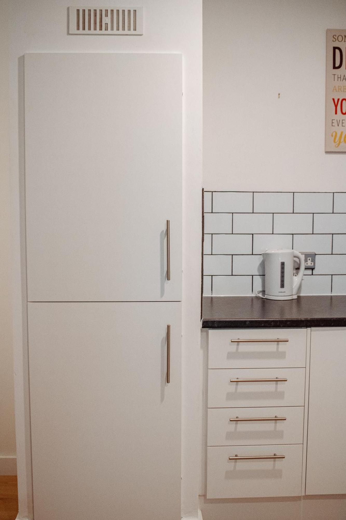 Central & Spacious, Sleeps 8, Perfect For Groups Leeds  Exterior photo